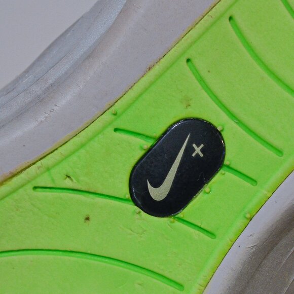 NIKE | BLACK/VOLT GREEN LUNAR HYPERWORKOUT XT - Picture 5 of 8